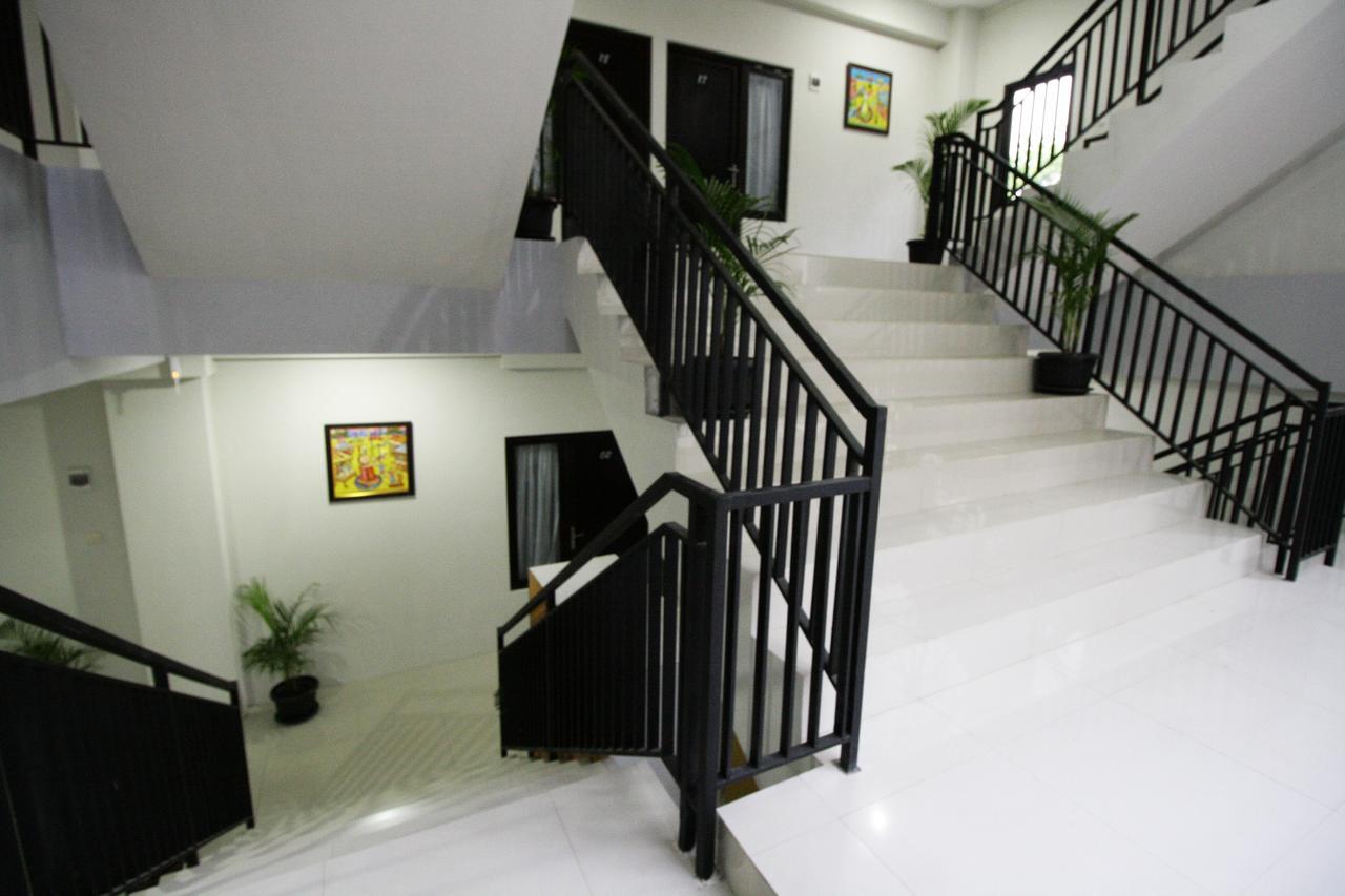 Dparagon Medokan Ayu Otel Surabaya Dış mekan fotoğraf