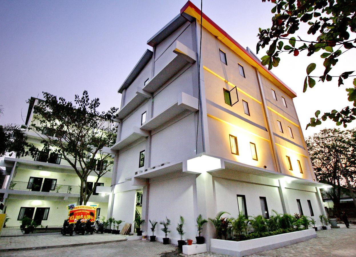 Dparagon Medokan Ayu Otel Surabaya Dış mekan fotoğraf