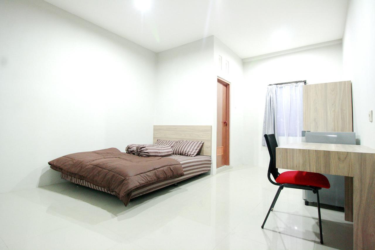 Dparagon Medokan Ayu Otel Surabaya Dış mekan fotoğraf